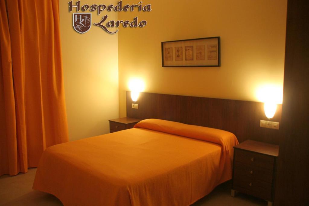Hospederia Laredo Hotel La Carlota Bilik gambar
